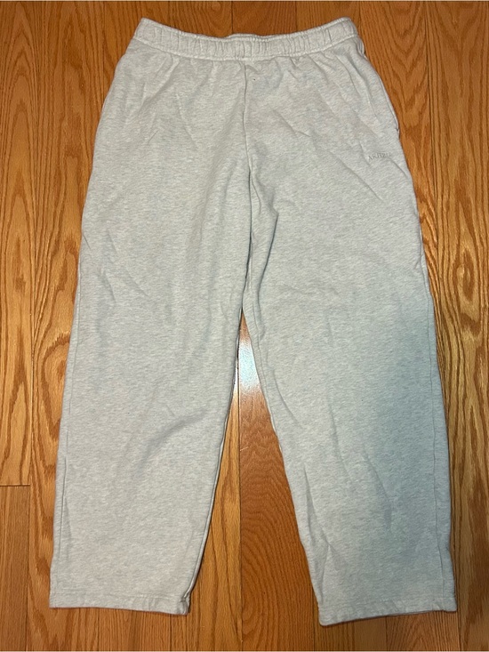 Aritzia Pants - Aritzia Sweatpants - Comfortable Everyday Bottoms